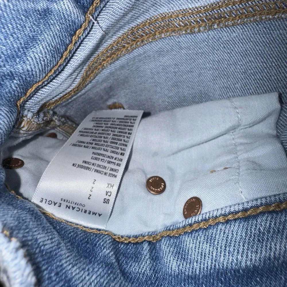 American Eagle Relaxed Short Jean Denim Distressed High Rise 29